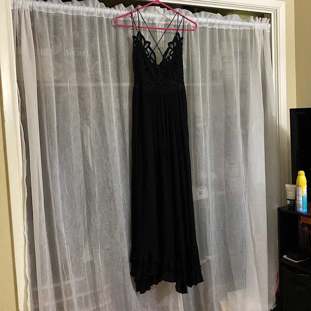 Never been worn. Purchased in January 2020 and the dress has sat in my closet.